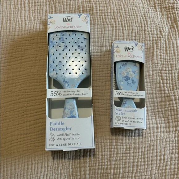 Wet Brush x LoveShackFancy Mini Detangler Hair Brush - Picture 3 of 4